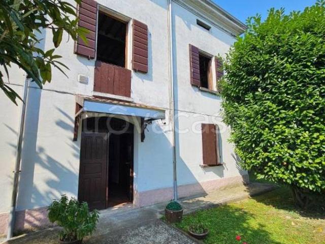 Villa Indipendente in vendita a Bassa Reggiana, Re