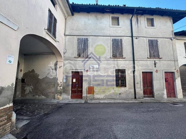 Villa Indipendente in vendita a Isola Dovarese, Lombardia