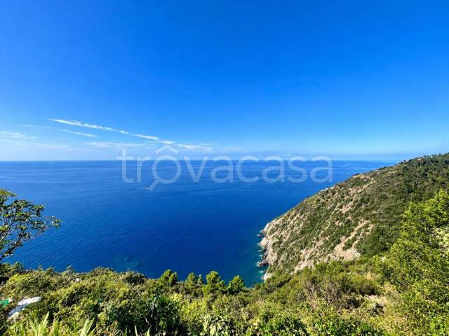 Villa Indipendente in vendita a Biassa, La Spezia