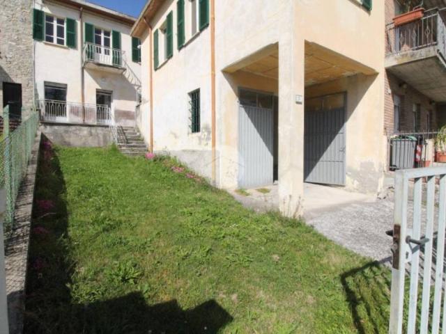 Villa Indipendente in vendita a Langhirano, Reggio Emilia