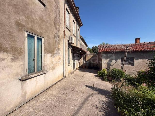 Villa Indipendente in vendita a Legnago, Veneto