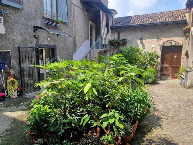 Villa Indipendente in vendita a Lierna, Lombardia