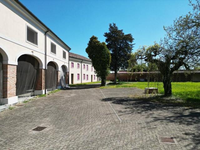 Villa Indipendente in vendita a Montagnana, Veneto