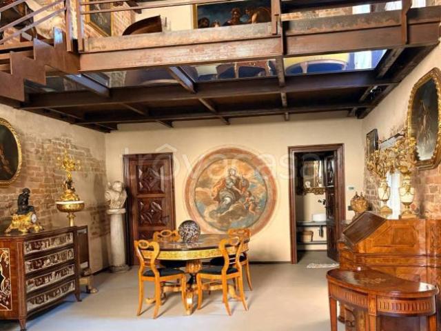 Villa Indipendente in vendita a Piemonte, Asti