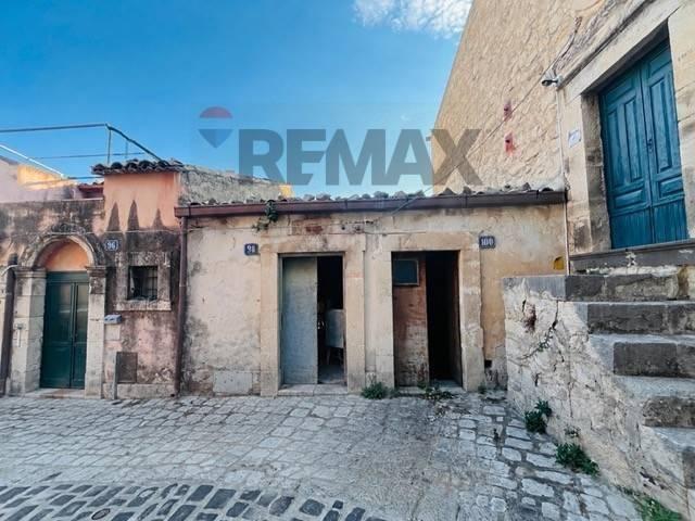 Villa Indipendente in vendita a Monterosso Almo, Sicilia