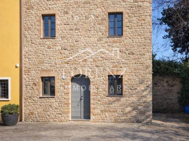 Villa Indipendente in vendita a Porcari, Lucca