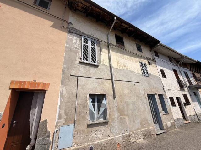 Villa Indipendente in vendita a Piemonte, Vercelli