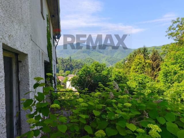 Villa Indipendente in vendita a Murialdo, Liguria