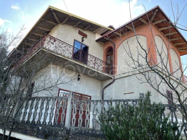 Villa Indipendente in vendita a Piegaro, Umbria