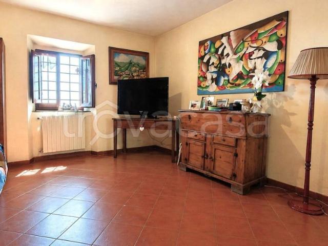 Villa Indipendente in vendita a Le Grazie, Pistoia