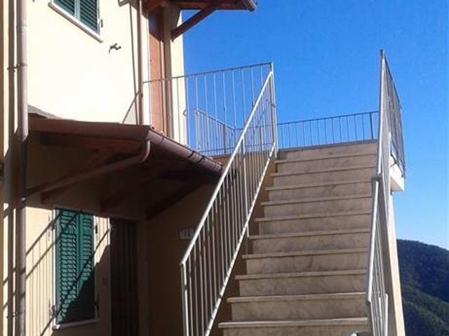Villa Indipendente in vendita a Unione di comuni Montana Lunigiana, Podenzana