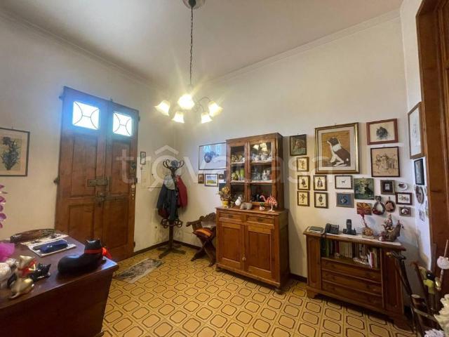 Villa Indipendente in vendita a Prato