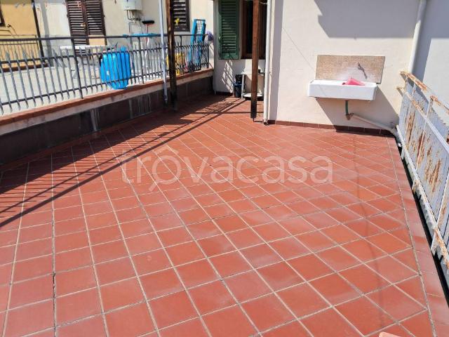 Villa Indipendente in vendita a Prato, Toscana
