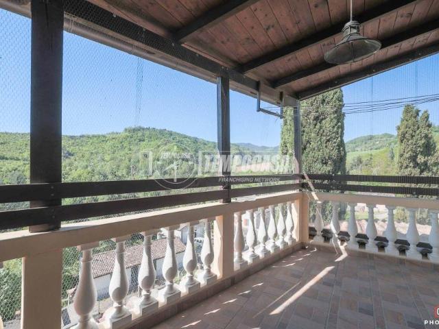 Villa Indipendente in vendita a Unione di Comuni della Romagna Forlivese, Predappio