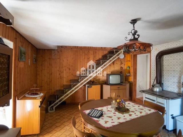 Villa Indipendente in vendita a Montelavecchia, Ronco Canavese