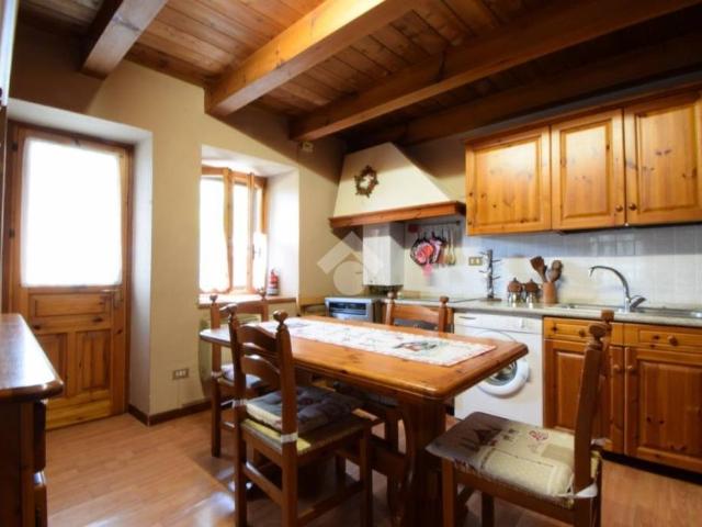 Villa Indipendente in vendita a Saint Vincent, Aosta