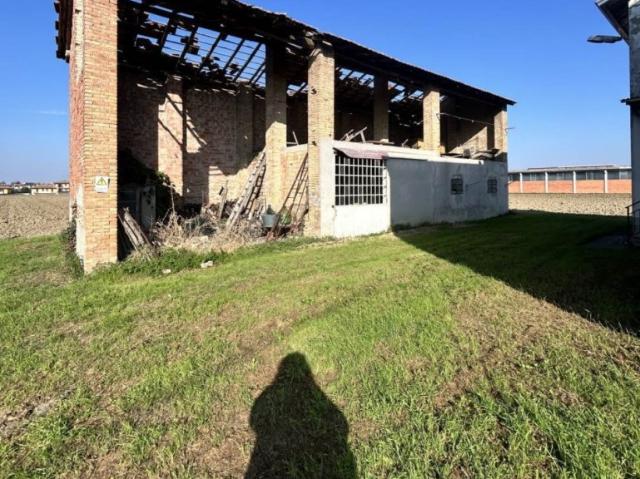 Villa Indipendente in vendita a San Giorgio Piacentino, Reggio Emilia