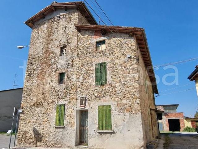 Villa Indipendente in vendita a Lesignano De' Bagni, Reggio Emilia