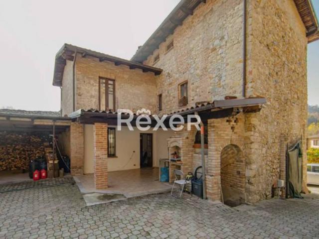 Villa Indipendente in vendita a Piemonte, Alessandria