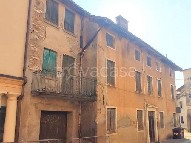 Villa Indipendente in vendita a Schio, Veneto