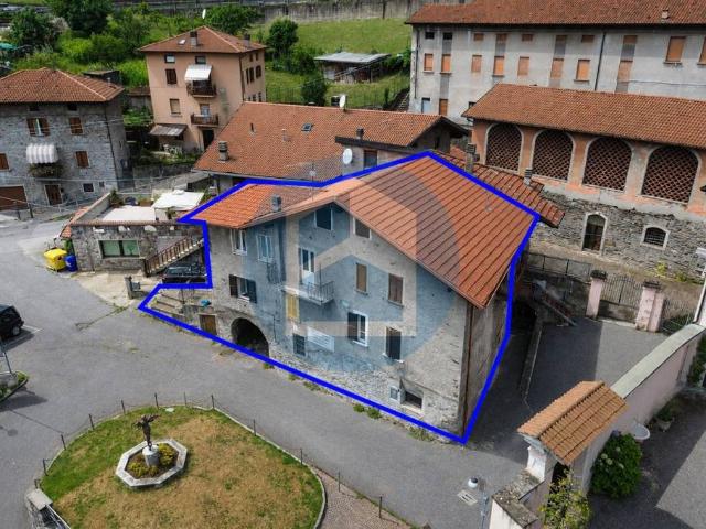 Villa Indipendente in vendita a Comunità montana della valle Camonica, Sellero