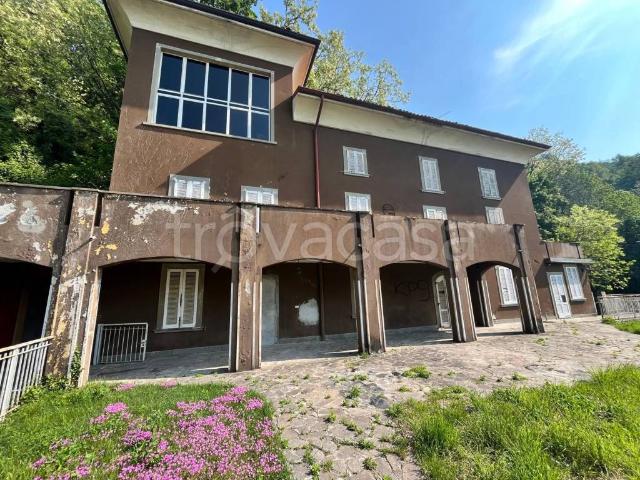 Villa Indipendente in vendita a Bercio, Sotto Il Monte Giovanni