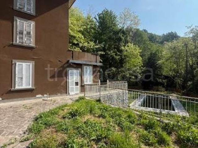 Villa Indipendente in vendita a Bercio, Sotto Il Monte Giovanni