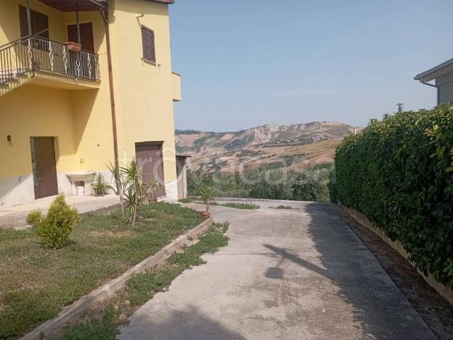 Villa Indipendente in vendita a Teramo, Abruzzo