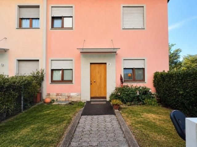 Villa Indipendente in vendita a Territorio Val d'Adige, Trento