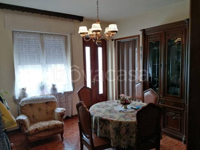 Villa Indipendente in vendita a Vaiano Cremasco, Lombardia