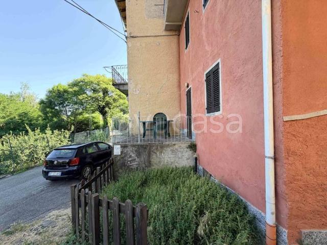 Villa Indipendente in vendita a Valdilana, Piemonte