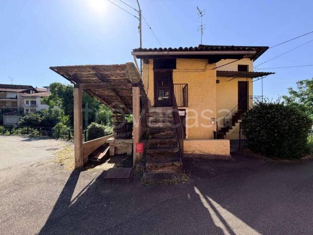 Villa Indipendente in vendita a Valdilana, Piemonte