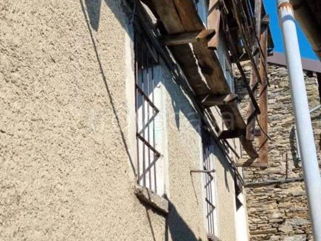 Villa Indipendente in vendita a Unione dei comuni della Valvarrone, Introzzo