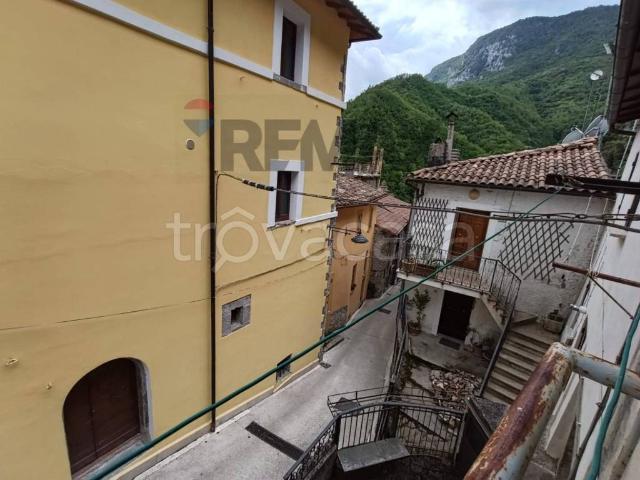 Villa Indipendente in vendita a Varco Sabino, Lazio