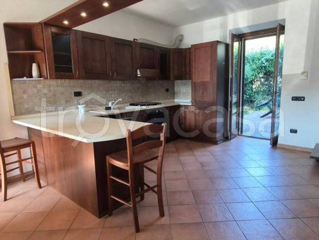 Villa Indipendente in vendita a Viggiù, Varese