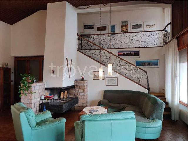 Villa Indipendente in vendita a Volpago Del Montello, Veneto