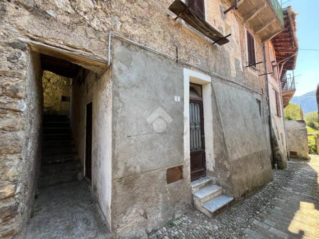 Villa Indipendente in vendita a Abbadia Lariana, Lombardia