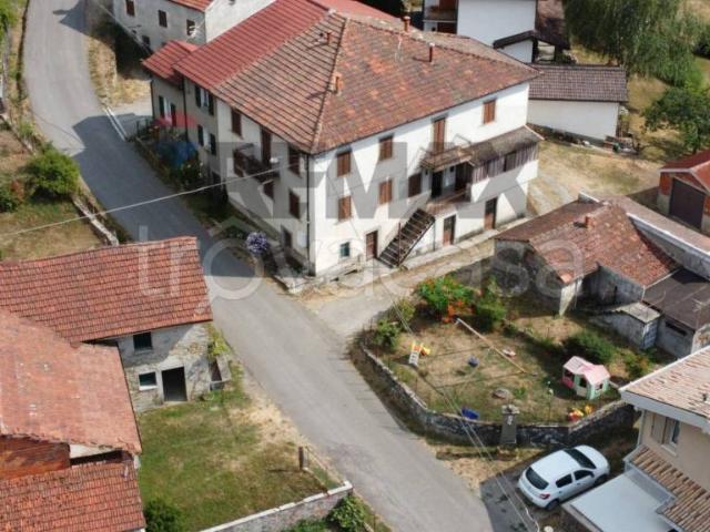 Villa Indipendente in vendita a Albareto, Reggio Emilia
