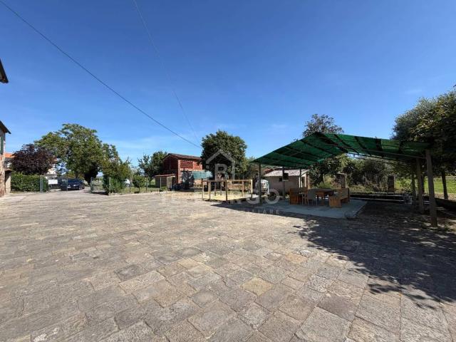 Villa Indipendente in vendita a Chiesina Uzzanese, Toscana