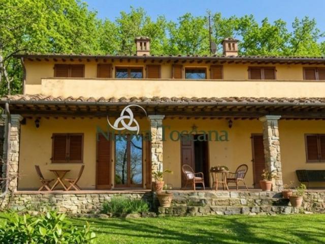Villa Indipendente in vendita a Palazzo Del Pero, Toscana