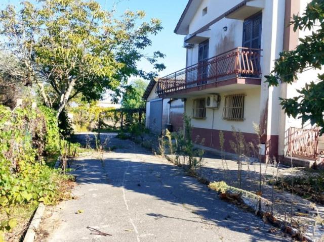 Villa Indipendente in vendita a Colle di Mare, Aprilia