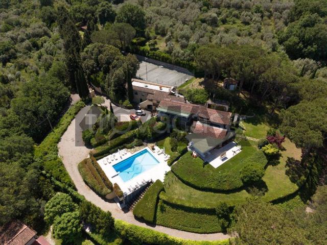 Villa Indipendente in vendita a Palazzo Del Pero, Toscana