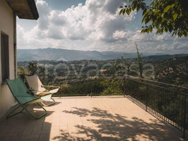 Villa Indipendente in vendita a Arpino, Lazio