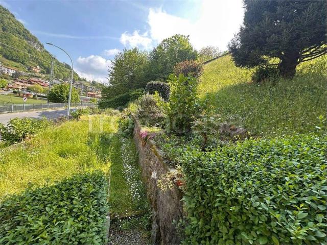 Villa Indipendente in vendita a Asso, Lombardia