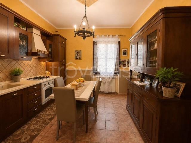 Villa Indipendente in vendita a Avezzano, Abruzzo