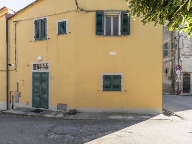 Villa Indipendente in vendita a Casciana Terme Lari, Usigliano