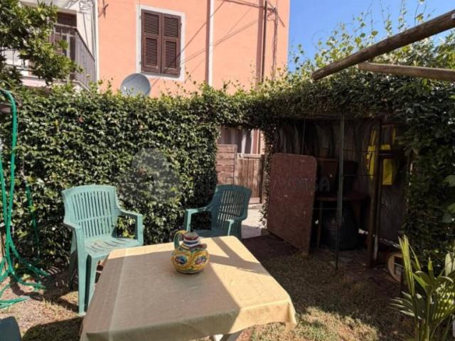 Villa Indipendente in vendita a Follo, Liguria