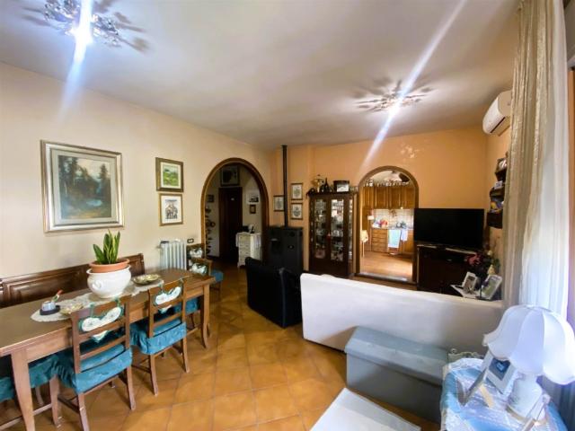 Villa Indipendente in vendita a Montemurlo, Toscana