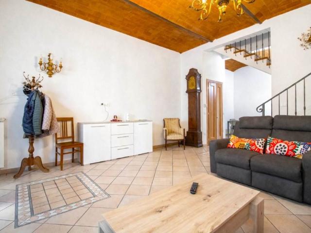 Villa Indipendente in vendita a Mezzana, Prato