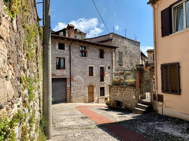 Villa Indipendente in vendita a Madonna degli Angeli, Veroli